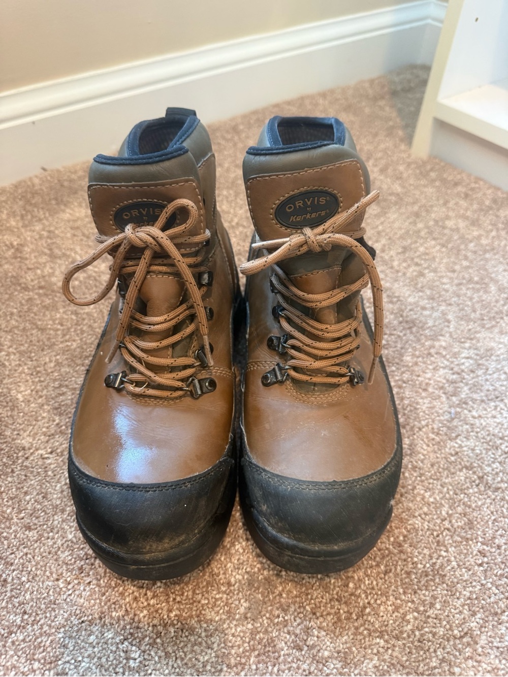 Orvis Tan and Black Leather Men's Outdoor Boots
